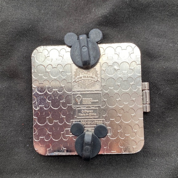 Disney Pin 2018 Half Marathon runDisney Snow White Princess Limited Edition - Picture 7 of 10